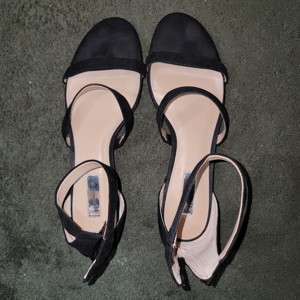 Sandals size 10